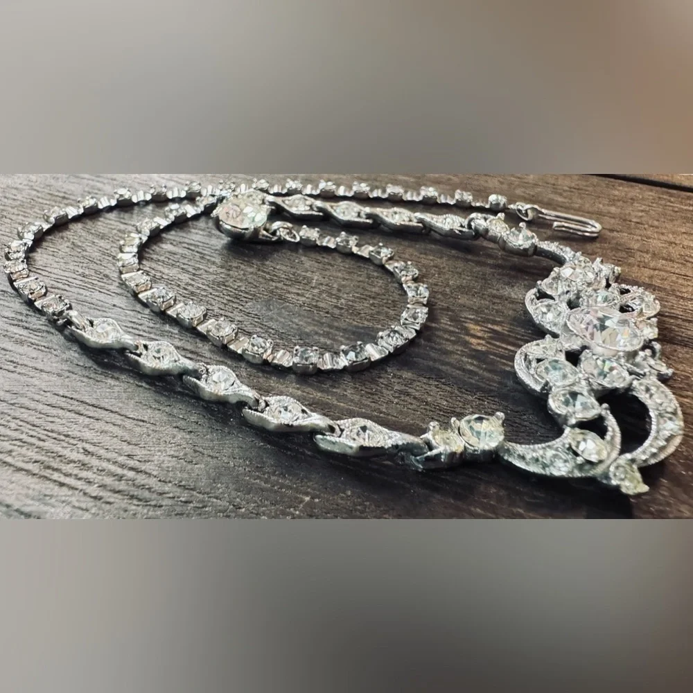 Elegant Vintage Bogoff Rhinestone Necklace (17”)